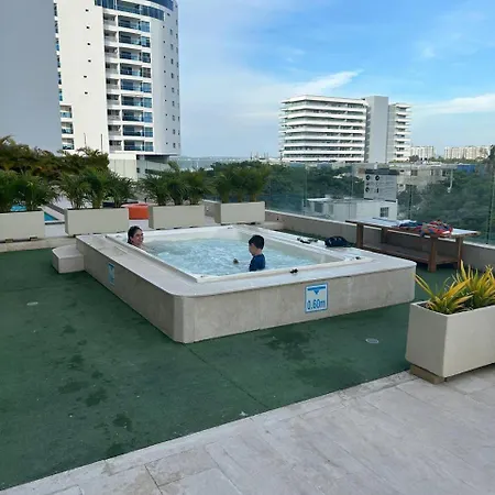 Apartment Moderno Vista Al Mar, Piscina, Jacuzzi, Sauna, Turco *