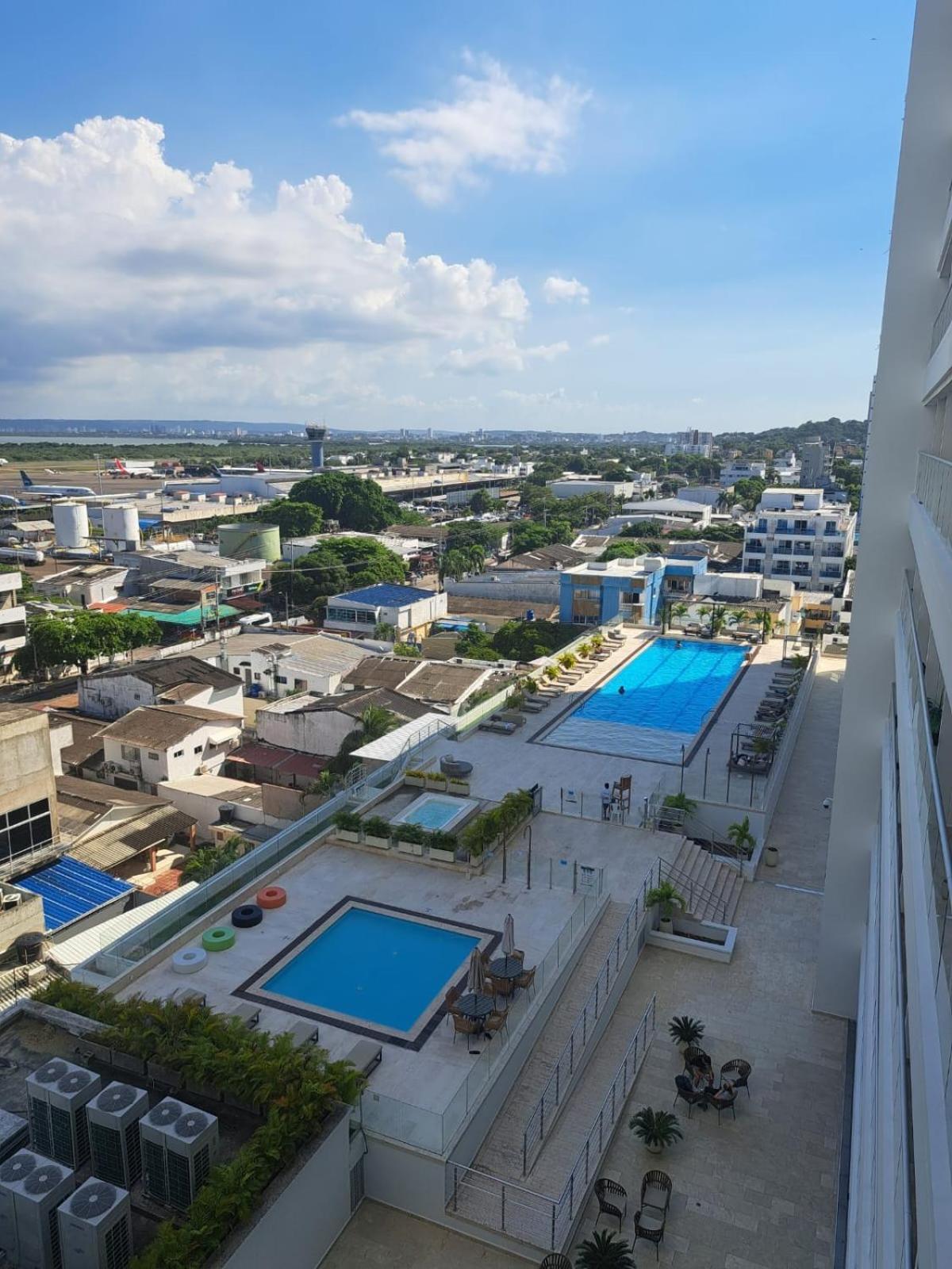 Moderno Vista Al Mar, Piscina, Jacuzzi, Sauna, Turco Apartment