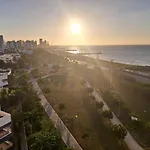Apartamento Moderno Vista Al Mar, Piscina, Jacuzzi, Sauna, Turco